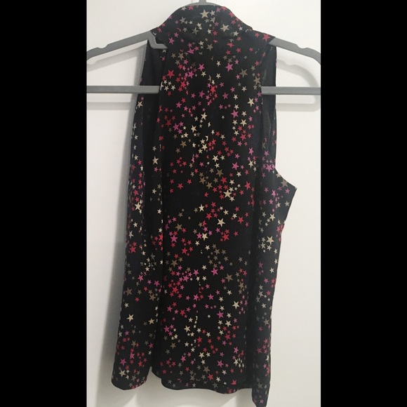 Trina Turk jazzy star print top, size 0 - Picture 8 of 8